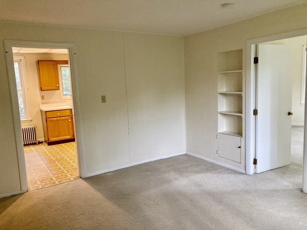 33 Reed Street Randolph, MA 02368 - Photo 6 of 29 Gallery Image 6