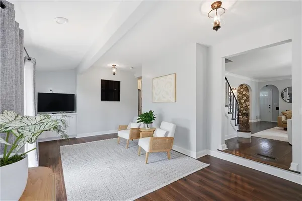 $469,950 | 1233 West 72 Street, Kansas City, MO 64114