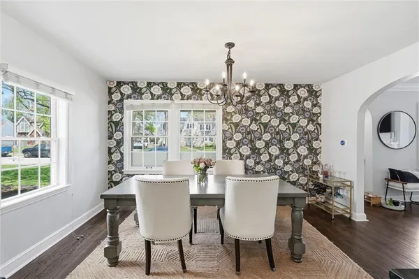 $469,950 | 1233 West 72 Street, Kansas City, MO 64114