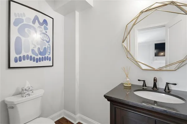 $469,950 | 1233 West 72 Street, Kansas City, MO 64114