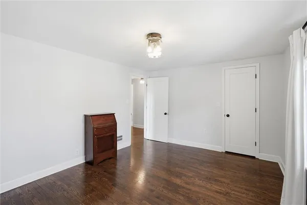 $469,950 | 1233 West 72 Street, Kansas City, MO 64114