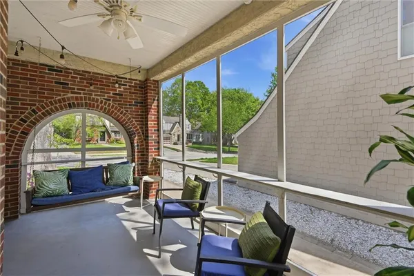 $469,950 | 1233 West 72 Street, Kansas City, MO 64114