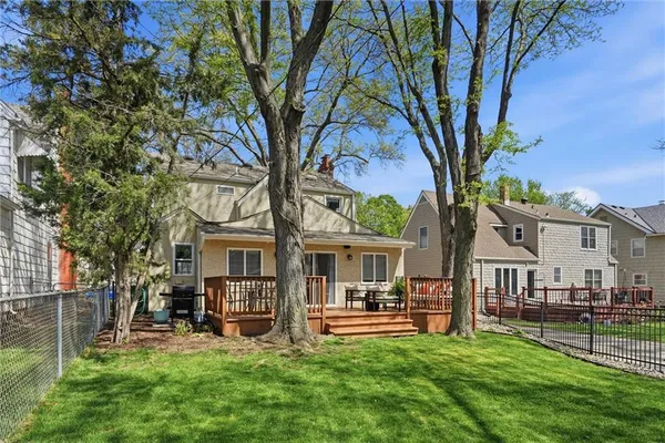 $469,950 | 1233 West 72 Street, Kansas City, MO 64114