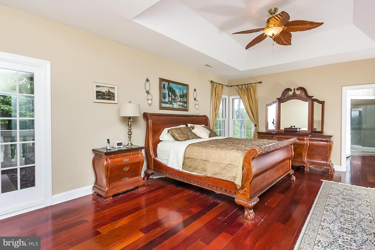 1202 Western Run Road Cockeysville, MD 21030 - Photo 15 of 29 Master Bedroom w/tray ceiling and wood floors