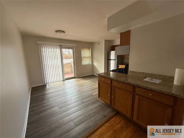 $2,300 | 37 Judson Street, Unit 8A, Edison, NJ 08837