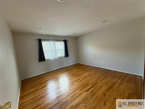 $2,300 | 37 Judson Street, Unit 8A, Edison, NJ 08837