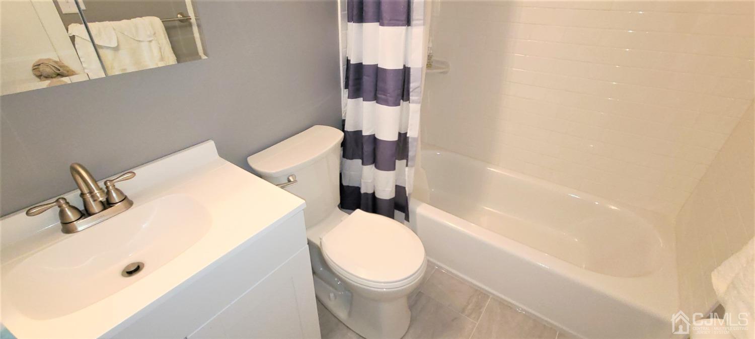 10 Berkshire Road Old Bridge, NJ 08857 - Photo 6 of 19 Gallery Image 6