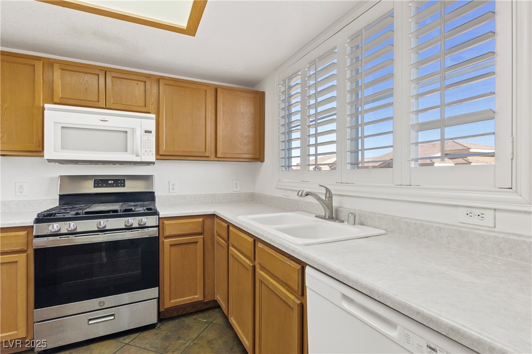 833 Aspen Peak Loop, Unit 826 Henderson, NV 89011 - Photo 7 of 22