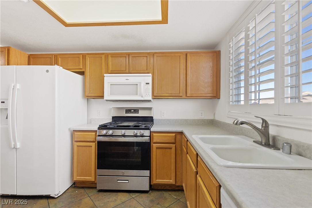 833 Aspen Peak Loop, Unit 826 Henderson, NV 89011 - Photo 8 of 22