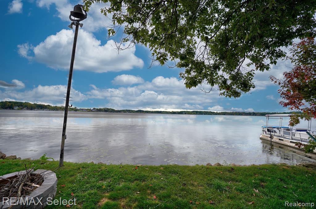 3939 Hunt Road Lapeer, MI 48446 - Photo 8 of 45