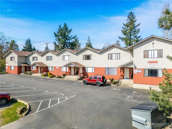 $2,300,000 | 14132 37th Avenue South, Tukwila, WA 98168