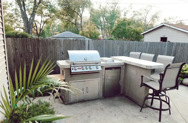 $455,000 | 42 West Taylor Road, Lombard, IL 60148