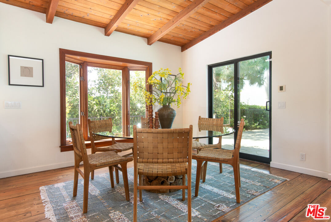 993 Glen Oaks Boulevard Pasadena, CA 91105 - Photo 14 of 49