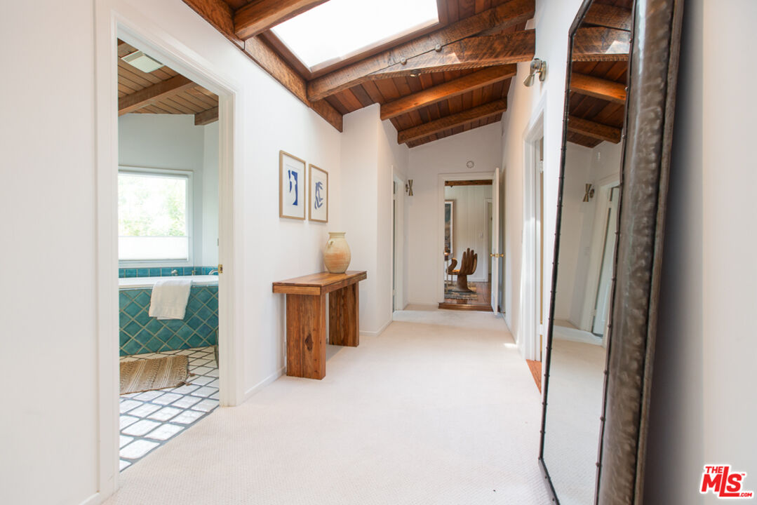 993 Glen Oaks Boulevard Pasadena, CA 91105 - Photo 17 of 49