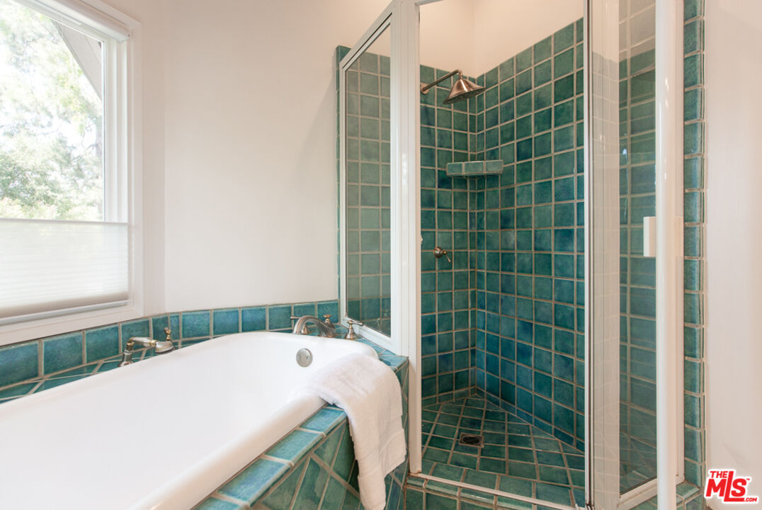 993 Glen Oaks Boulevard Pasadena, CA 91105 - Photo 23 of 49