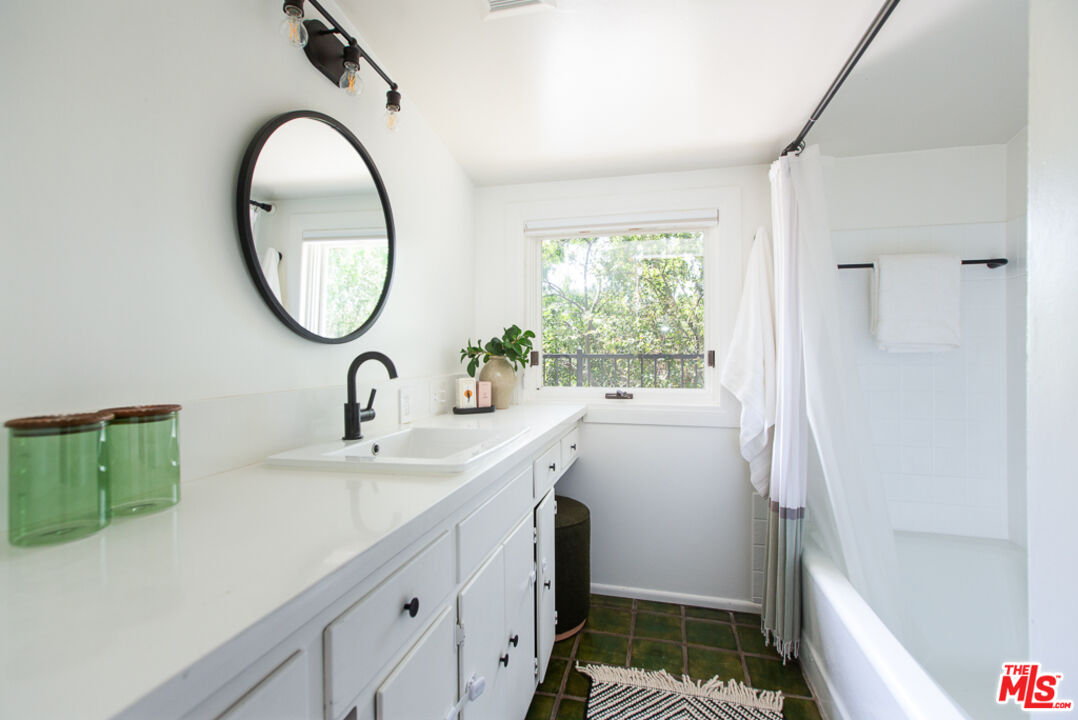 993 Glen Oaks Boulevard Pasadena, CA 91105 - Photo 29 of 49