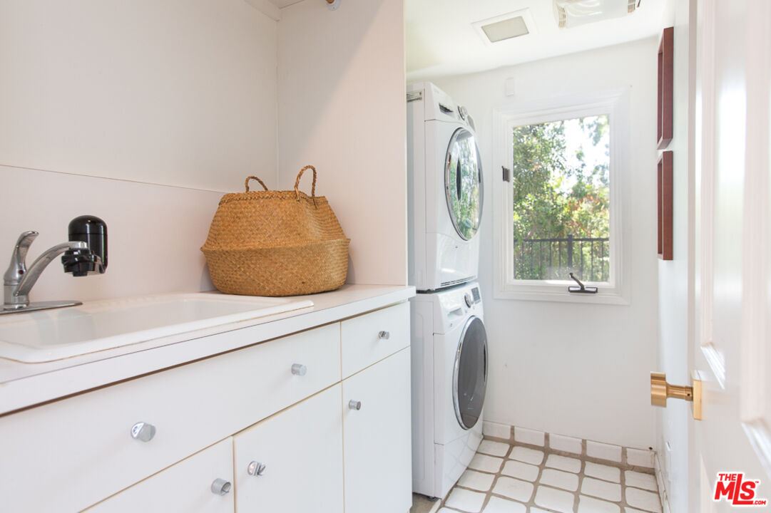 993 Glen Oaks Boulevard Pasadena, CA 91105 - Photo 31 of 49