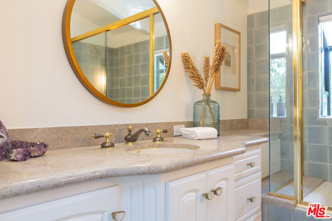 993 Glen Oaks Boulevard Pasadena, CA 91105 - Photo 35 of 49