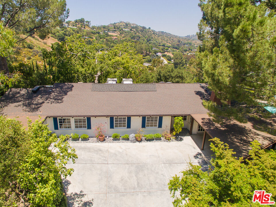 993 Glen Oaks Boulevard Pasadena, CA 91105 - Photo 47 of 49