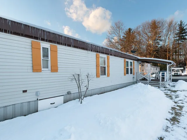 $134,900 | 290 Calef Highway, Unit B21, Epping, NH 03042