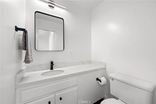 $5,995 | 1089 Baja Street, Laguna Beach, CA 92651