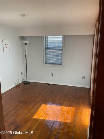 $335,900 | 26 Halfmoon Drive, Halfmoon, NY 12188