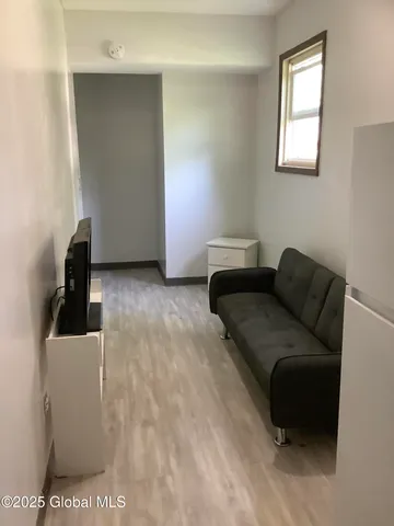 $335,900 | 26 Halfmoon Drive, Halfmoon, NY 12188