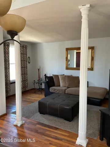 $335,900 | 26 Halfmoon Drive, Halfmoon, NY 12188