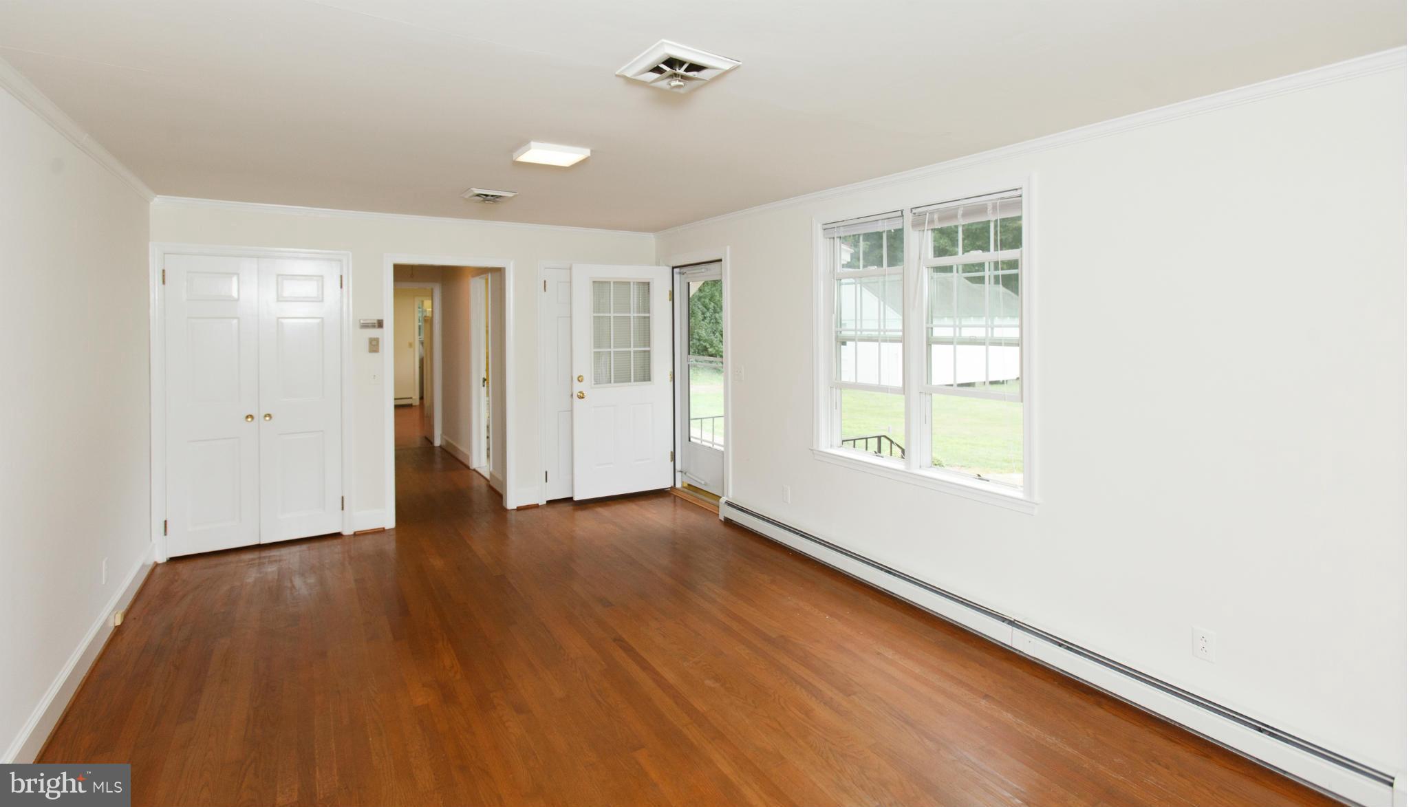 7820 Quaker Neck Road Chestertown, MD 21620 - Photo 28 of 30 Living Room