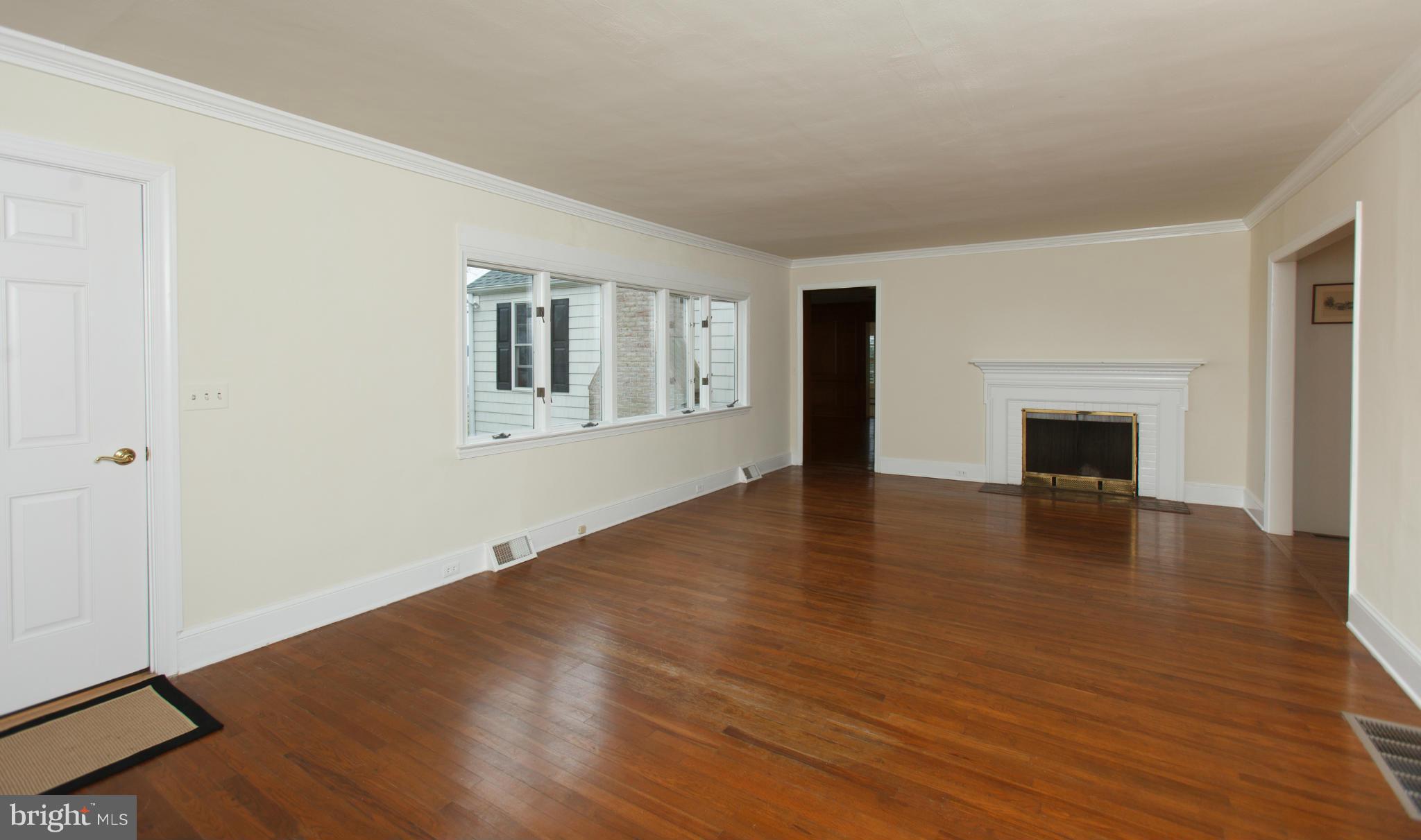 7820 Quaker Neck Road Chestertown, MD 21620 - Photo 9 of 30 Living Room