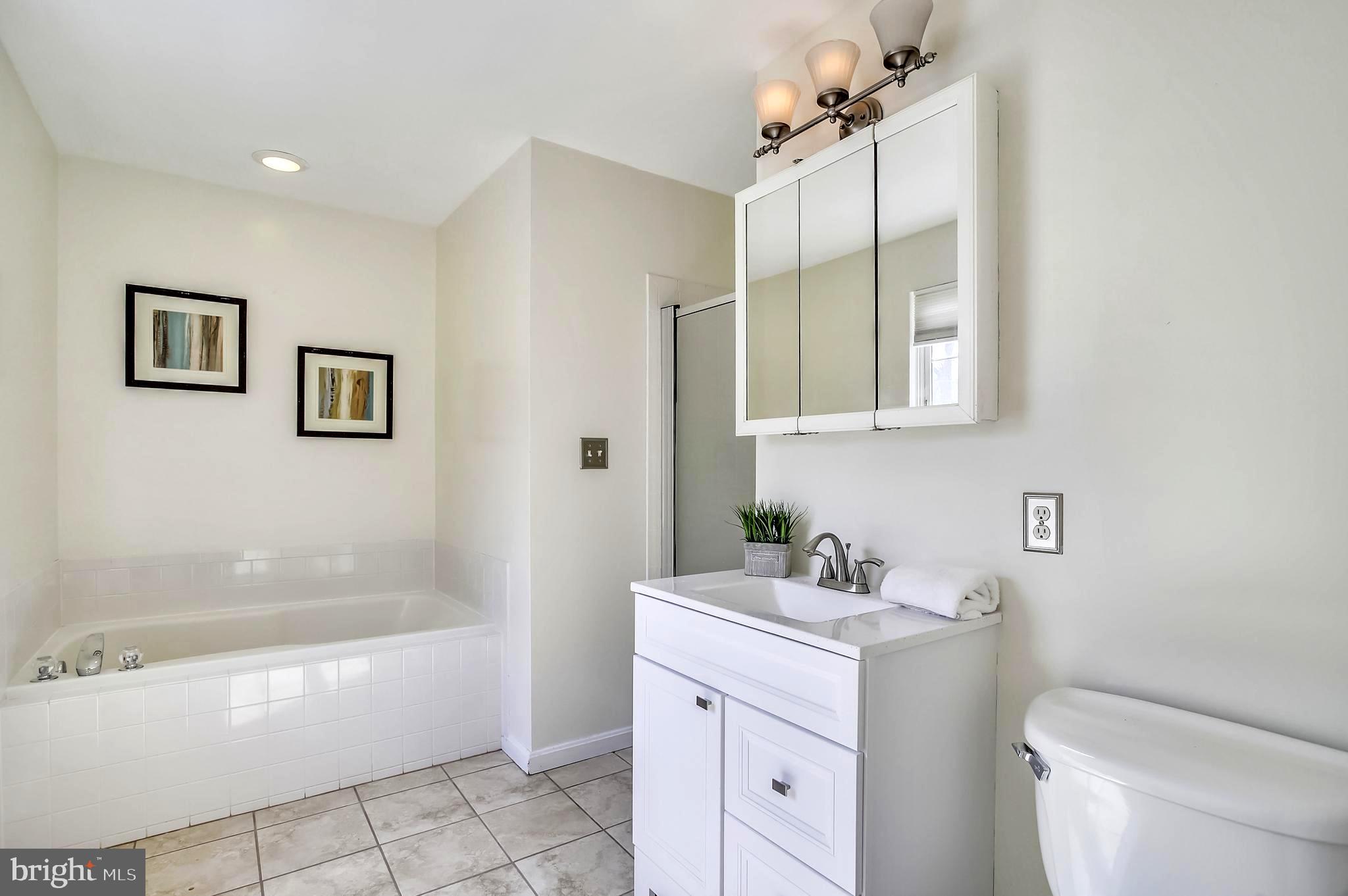 1662 Cape May Road Baltimore, MD 21221 - Photo 18 of 37 En Suite Bright and large Master Bath