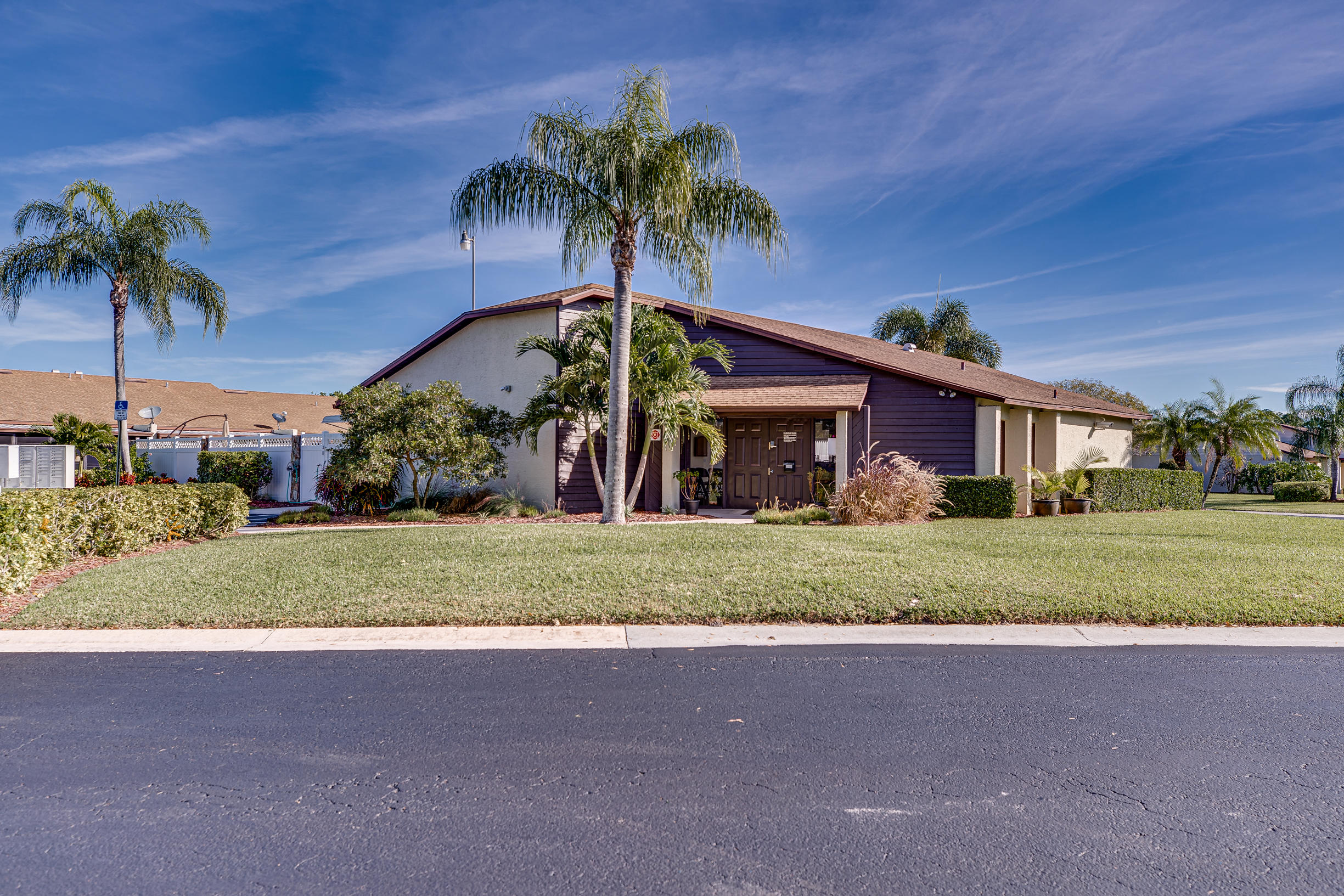 6008 Indrio Road, Unit C8 Fort Pierce, FL 34946 - Photo 30 of 32 clubhouse