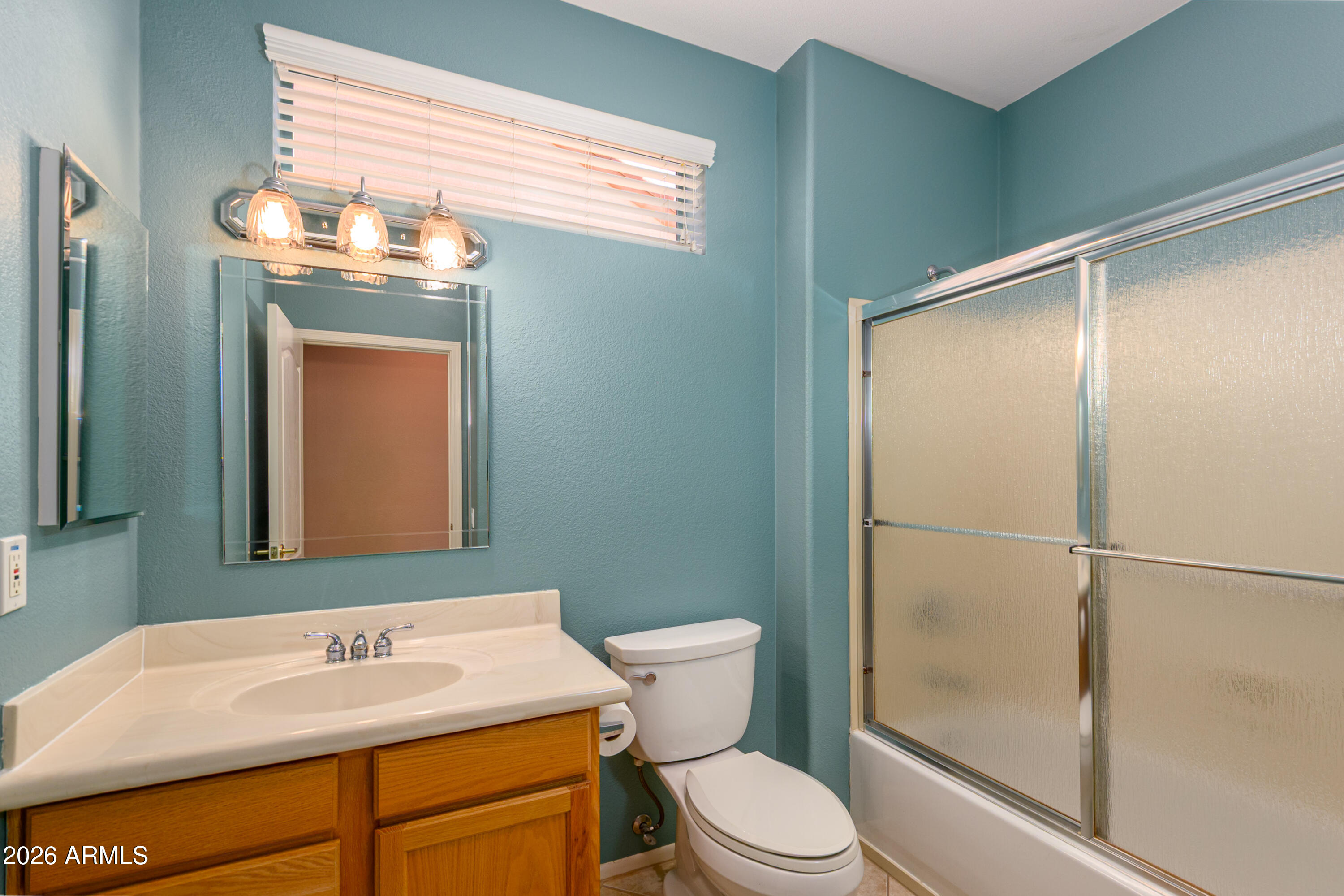 15069 West Double Tree Way Surprise, AZ 85374 - Photo 23 of 36 Guest Bath