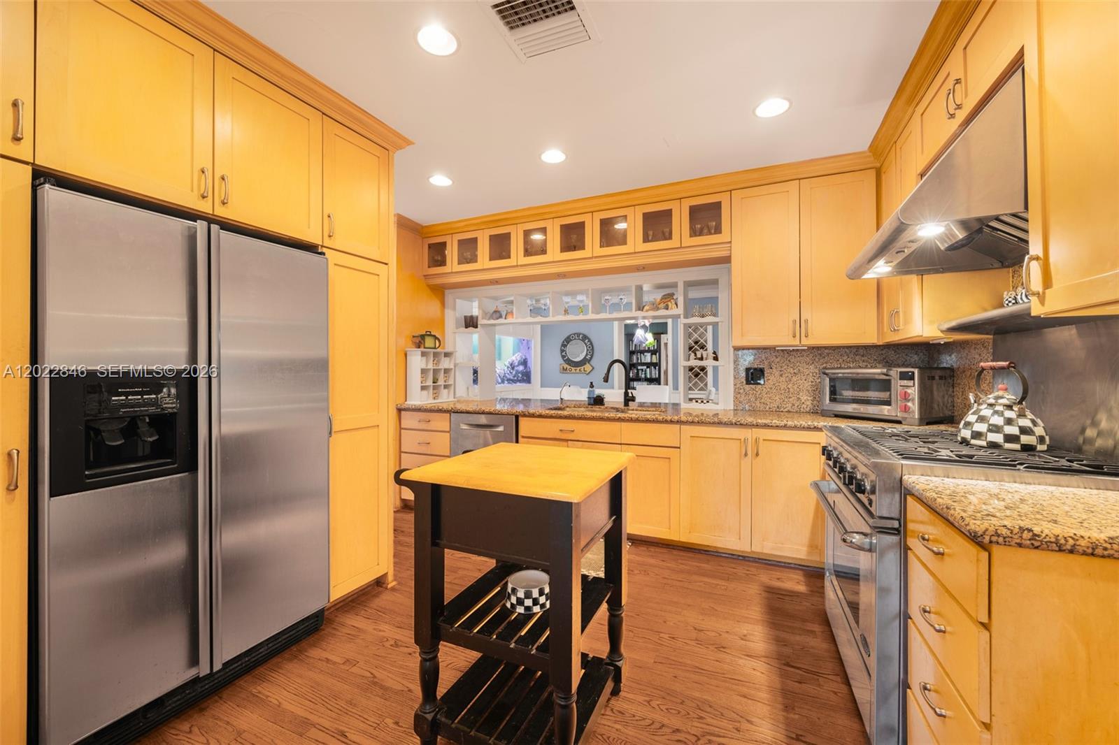 7290 Southwest 77th Terrace Miami, FL 33143 - Photo 15 of 35