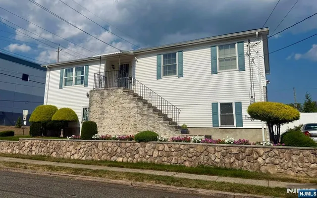 $750,000 | 2-02 Fair Lawn Avenue, Fair Lawn, NJ 07410