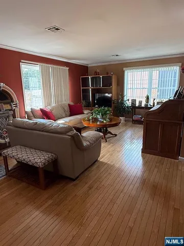 $750,000 | 2-02 Fair Lawn Avenue, Fair Lawn, NJ 07410