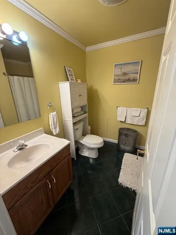 $750,000 | 2-02 Fair Lawn Avenue, Fair Lawn, NJ 07410