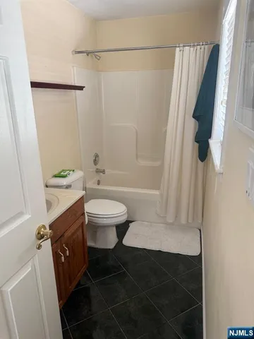 $750,000 | 2-02 Fair Lawn Avenue, Fair Lawn, NJ 07410