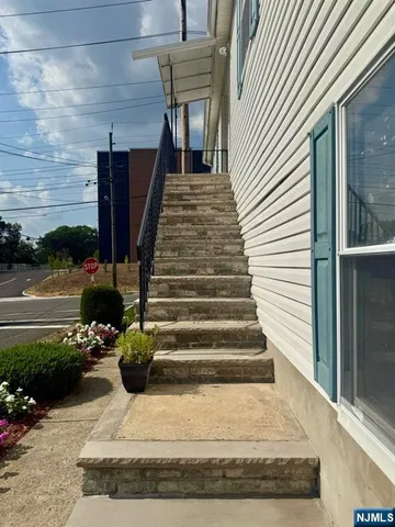 $750,000 | 2-02 Fair Lawn Avenue, Fair Lawn, NJ 07410