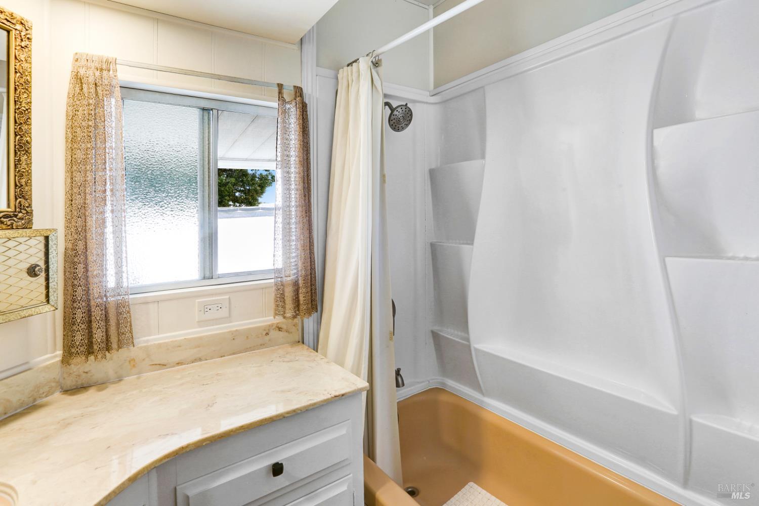 236 Reed Circle Napa, CA 94558 - Photo 15 of 22 Guest hall bathroom with shower over tub