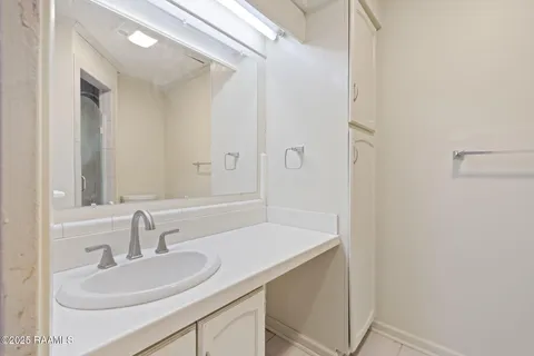 $189,000 | 210 San Carlos Circle, Lafayette, LA 70506
