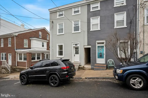 $3,000 | 174 Gay Street, Philadelphia, PA 19127