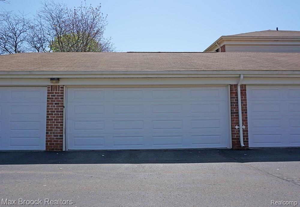 29636 Middlebelt Road Farmington Hills, MI 48334 - Photo 15 of 17