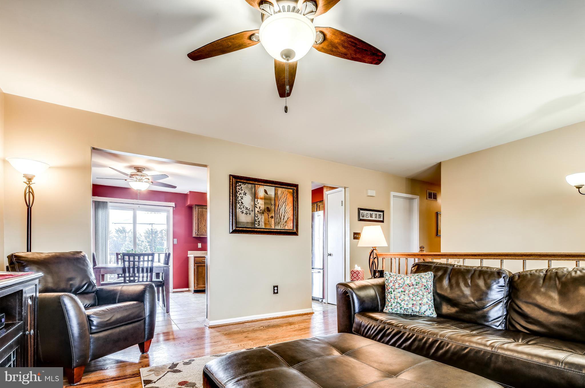 2936 Bachman Road Manchester, MD 21102 - Photo 10 of 30 Living Room
