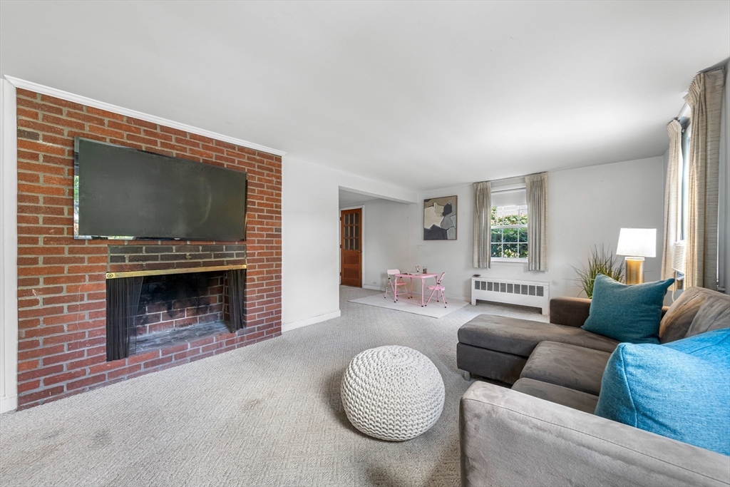 38 Robinhood Road Winchester, MA 01890 - Photo 26 of 32