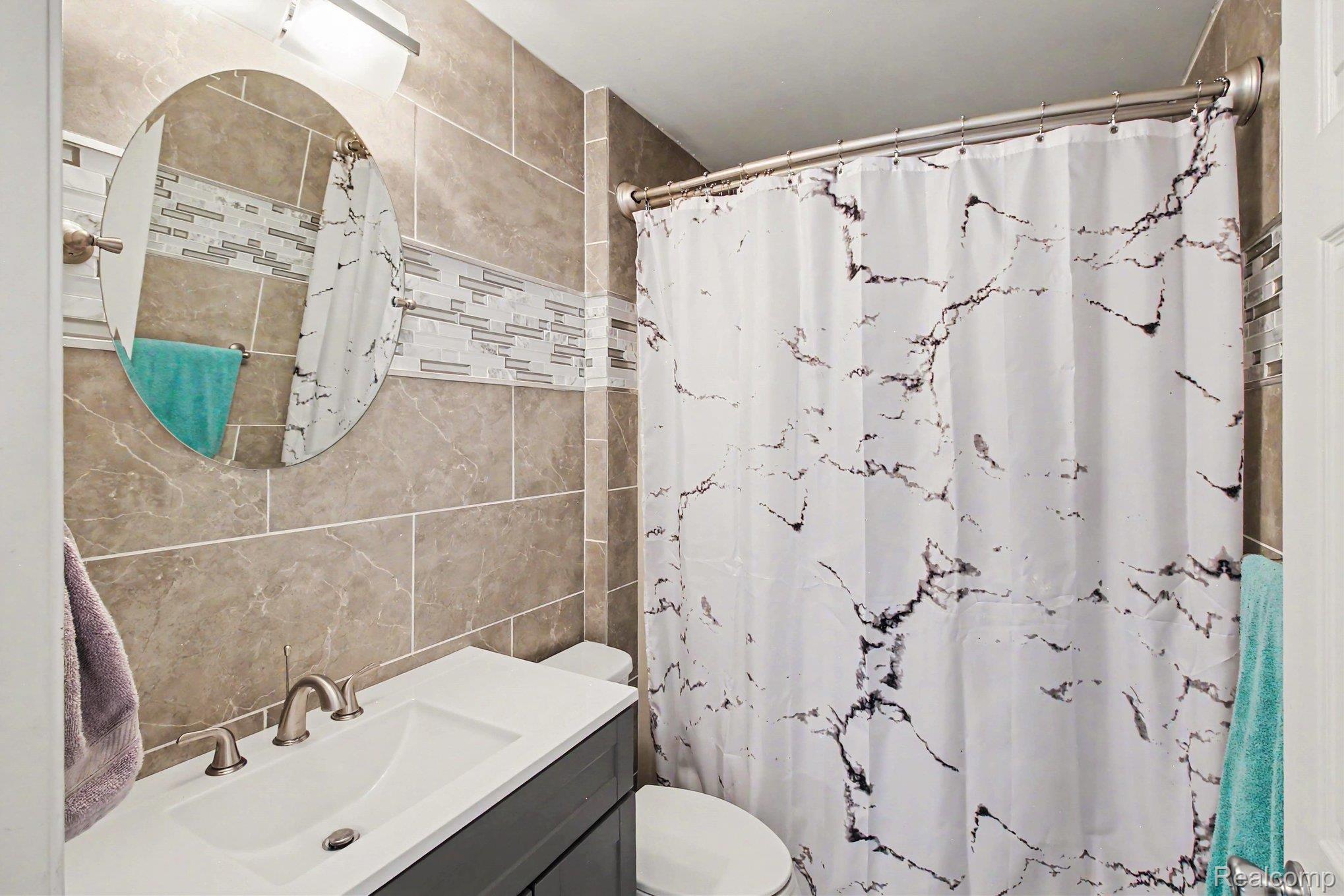 956 Callaway Court Howell, MI 48843 - Photo 16 of 35 024_file_9447.jpg