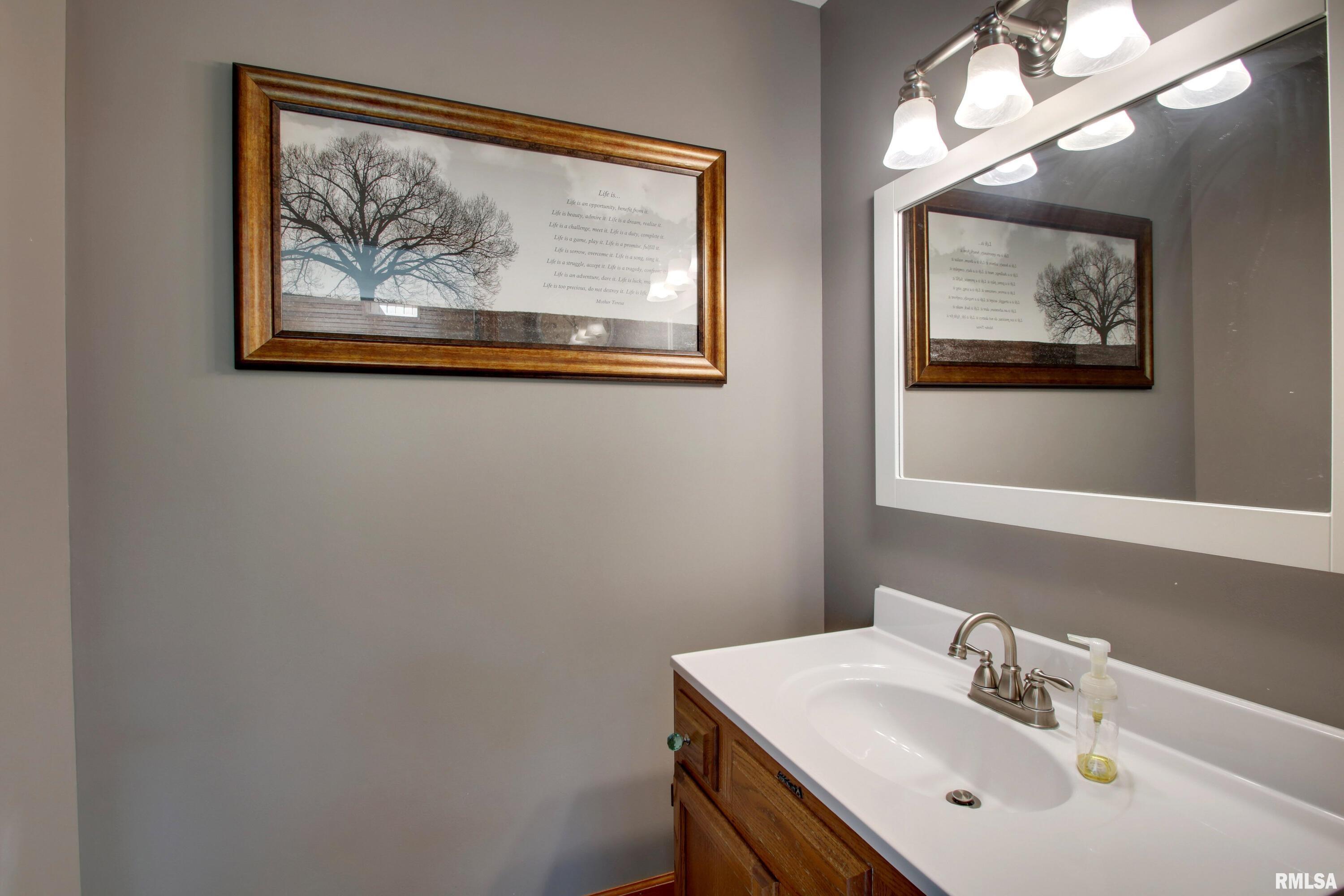 4019 Herleman Road Quincy, IL 62305 - Photo 11 of 29 Gallery Image 11