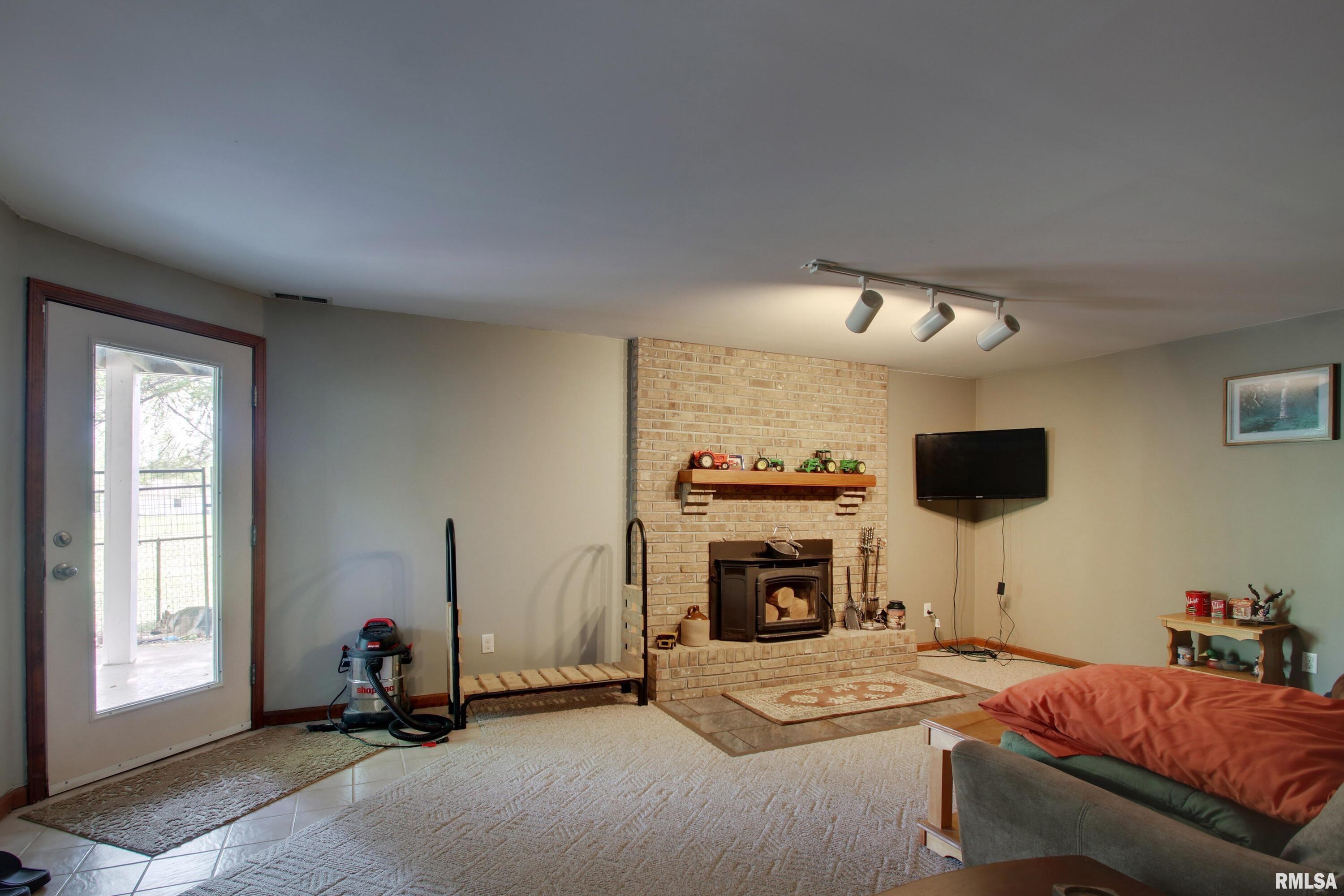 4019 Herleman Road Quincy, IL 62305 - Photo 20 of 29 Gallery Image 20