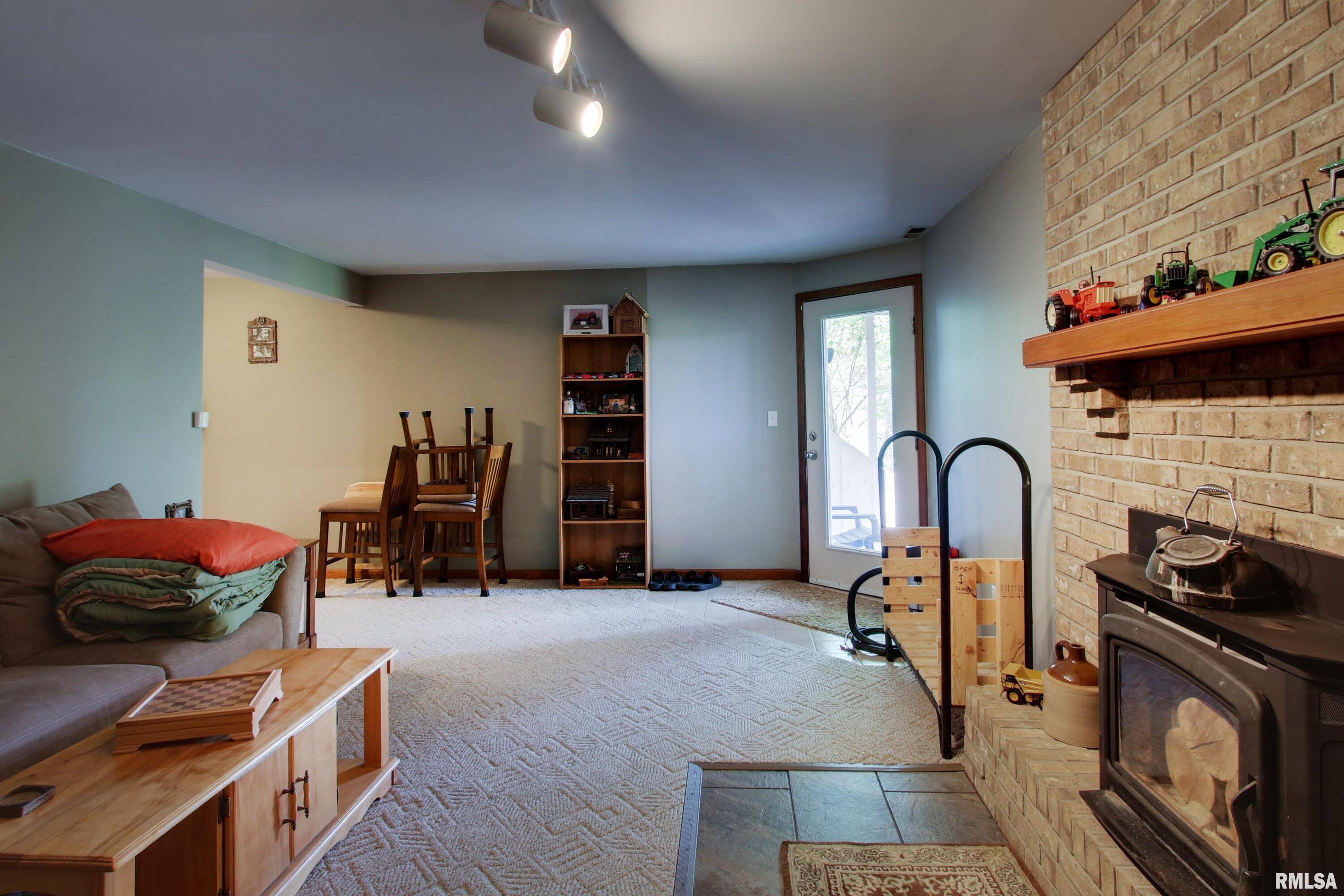 4019 Herleman Road Quincy, IL 62305 - Photo 21 of 29 Gallery Image 21