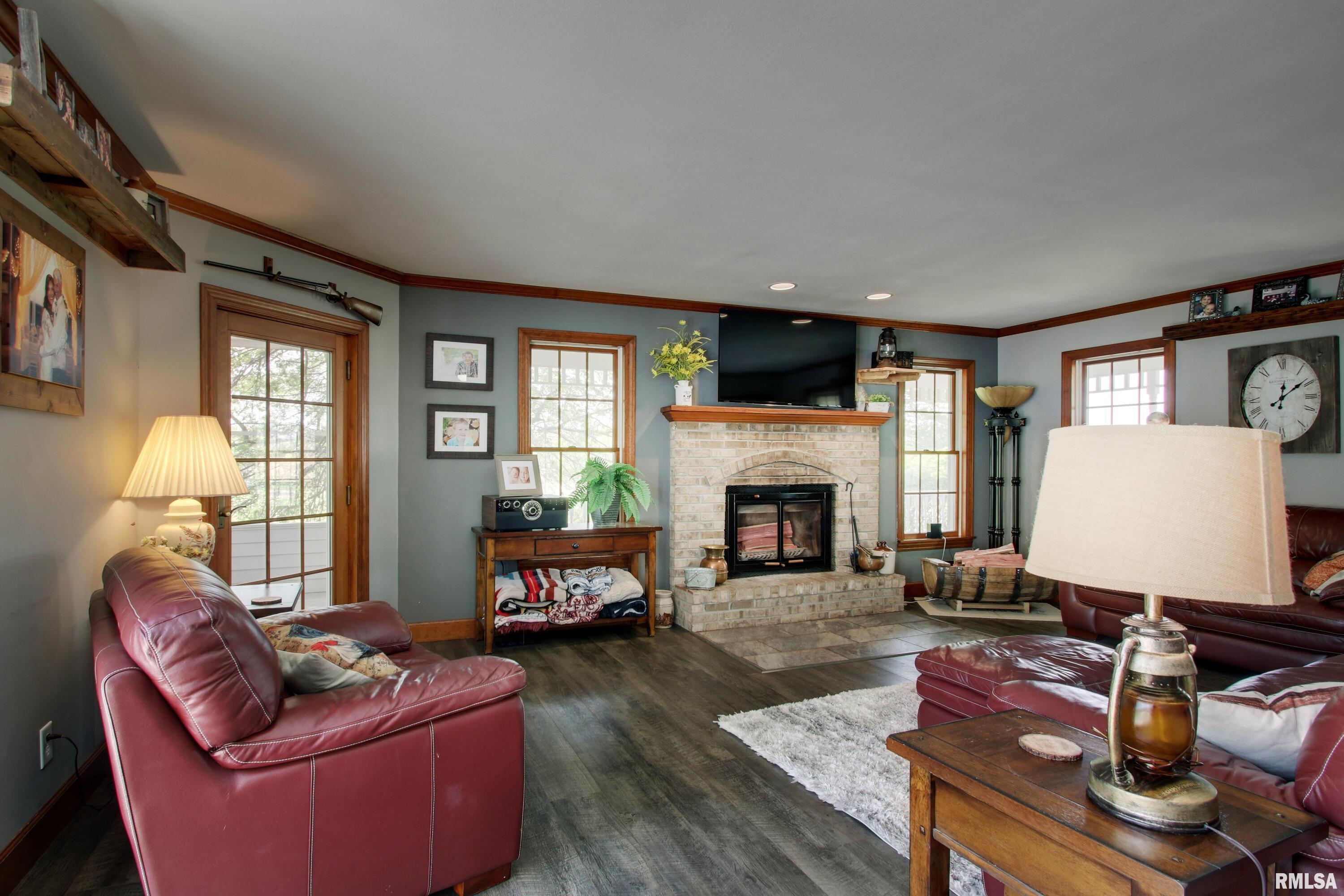 4019 Herleman Road Quincy, IL 62305 - Photo 4 of 29 Gallery Image 4